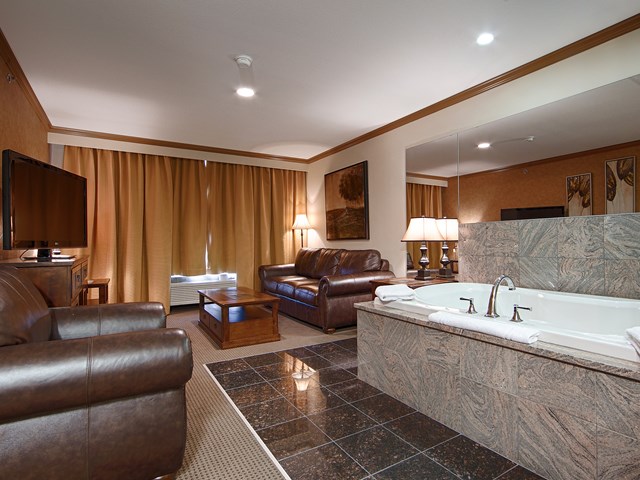 Jacuzzi Suite