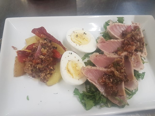 Nicoise salad with Sared Albacore Tuna