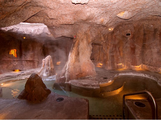 Cave and Basin Themed Hot Pool | ''