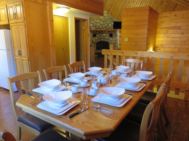 Deluxe log chalets for up to 10 people