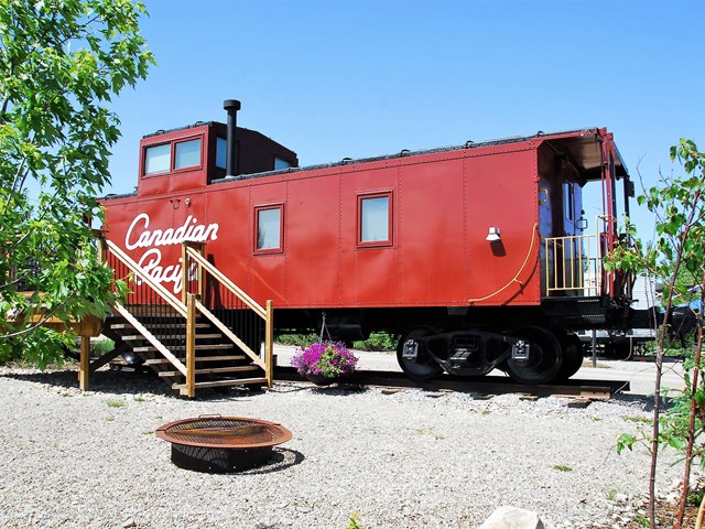 Aspen Crossing - Canadian Pacific Caboose - Exterior | ''