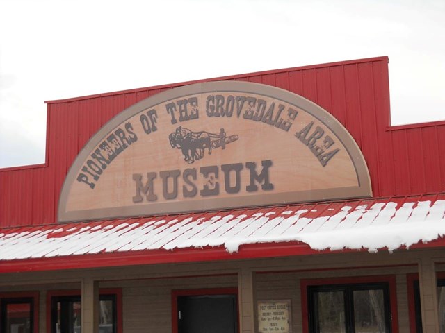 By, Pioneers of Grovedale Area Museum 